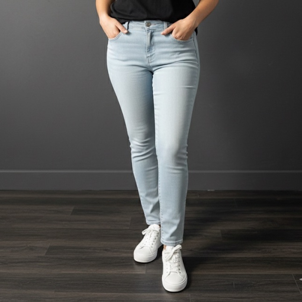 Levi's 710 Women's Light Blue super Skinny Jeans w31 l30 soft stretch